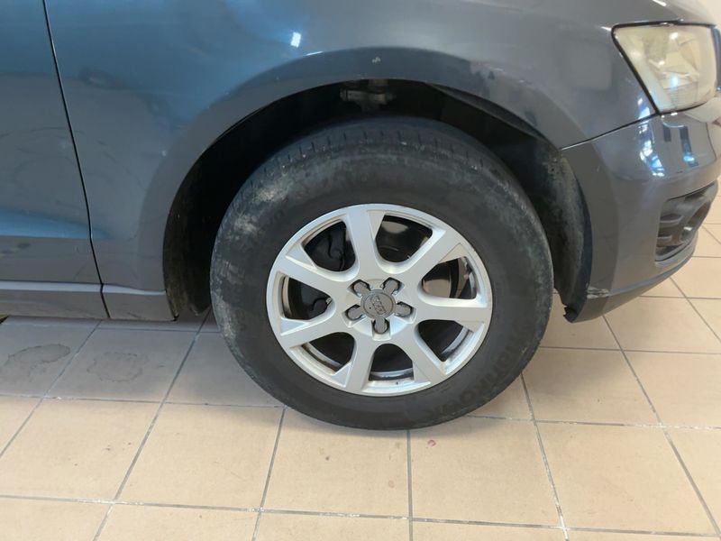 Audi Q5 2.0 TDI quattro 2009 – снимка 11