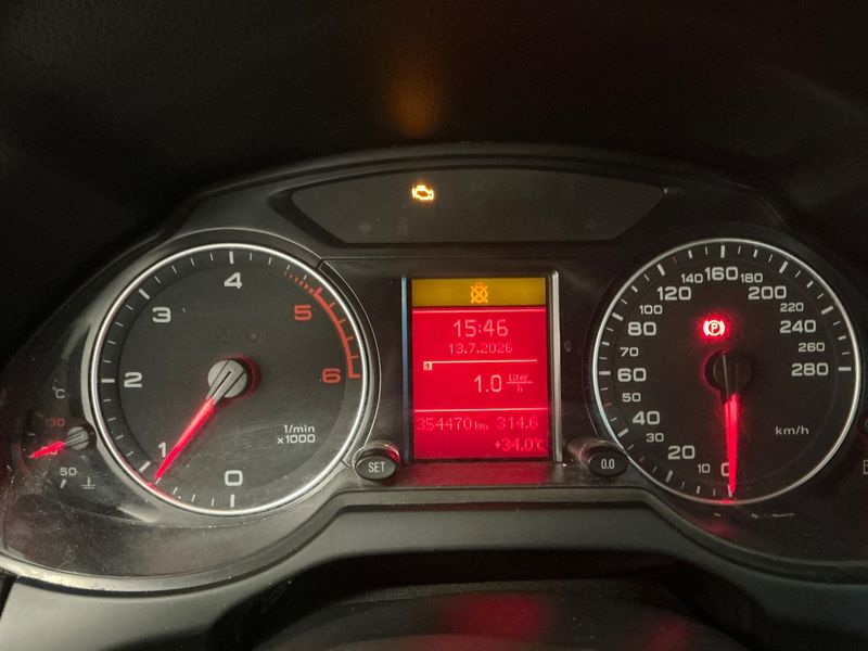 Audi Q5 2.0 TDI quattro 2009 – снимка 18