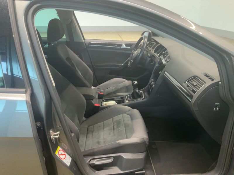 Volkswagen Golf VII 1.5 TSI ACT Highline BlueMotion Tech 2018 – снимка 17