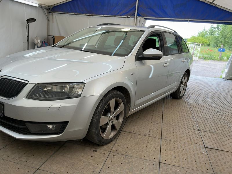 Skoda Octavia 1.6 TDI Joy 2016 – снимка 2