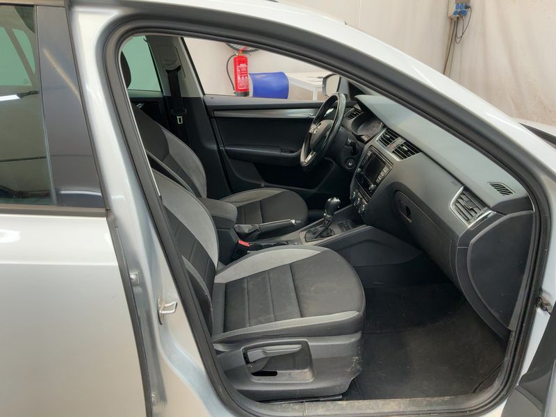 Skoda Octavia 1.6 TDI Joy 2016 – снимка 16