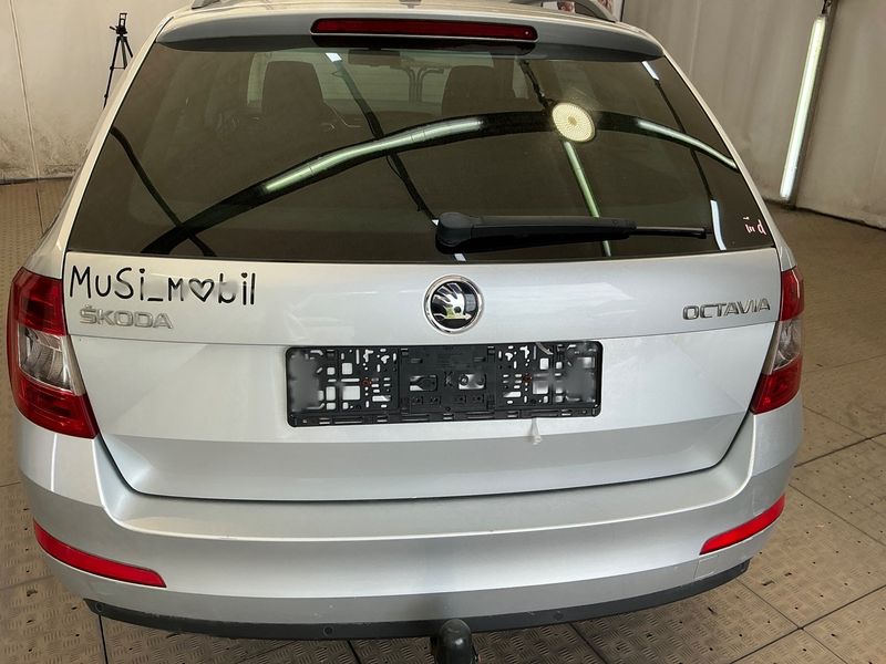 Skoda Octavia 1.6 TDI Joy 2016 – снимка 31
