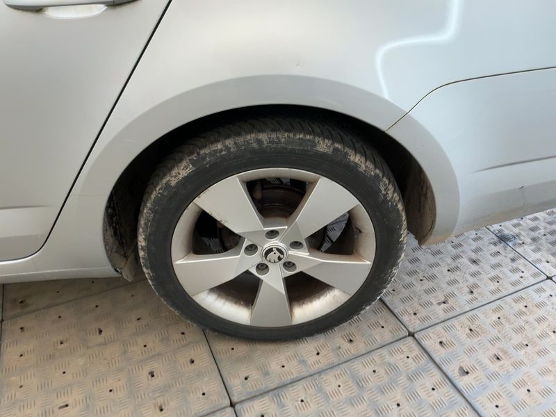 Skoda Octavia 1.6 TDI Joy 2016 – снимка 5