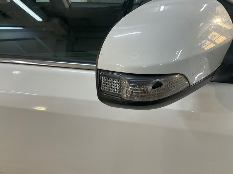 Toyota Auris 1.8 Hybrid Lounge 2013 – снимка 28
