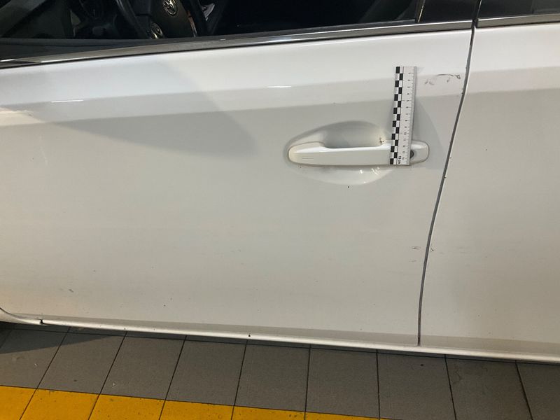 Toyota Auris 1.8 Hybrid Lounge 2013 – снимка 35