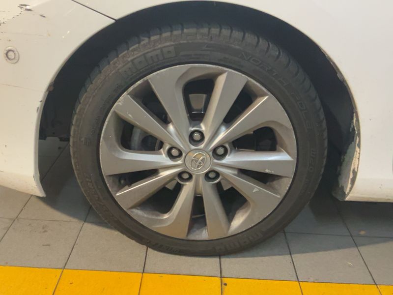 Toyota Auris 1.8 Hybrid Lounge 2013 – снимка 3