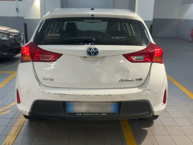Toyota Auris 1.8 Hybrid Lounge 2013 – снимка 7