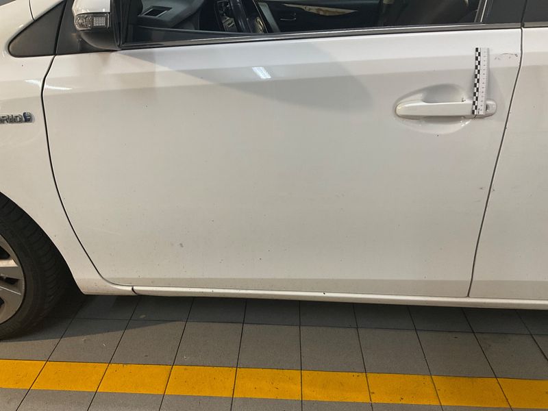 Toyota Auris 1.8 Hybrid Lounge 2013 – снимка 36