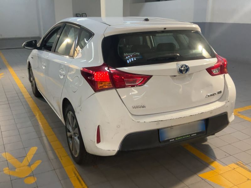Toyota Auris 1.8 Hybrid Lounge 2013 – снимка 6