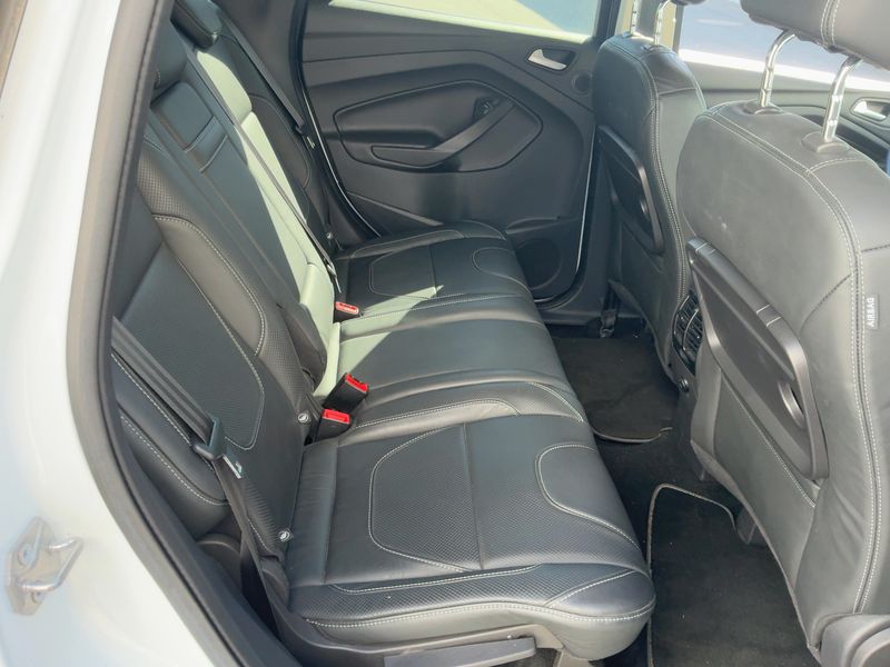 Ford Kuga 2.0 TDCi Individual 2014 – снимка 19