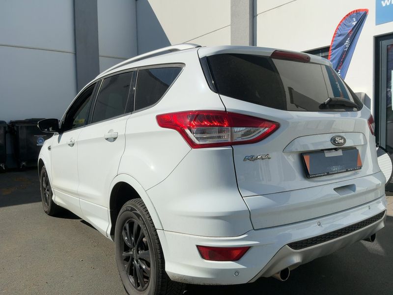 Ford Kuga 2.0 TDCi Individual 2014 – снимка 6