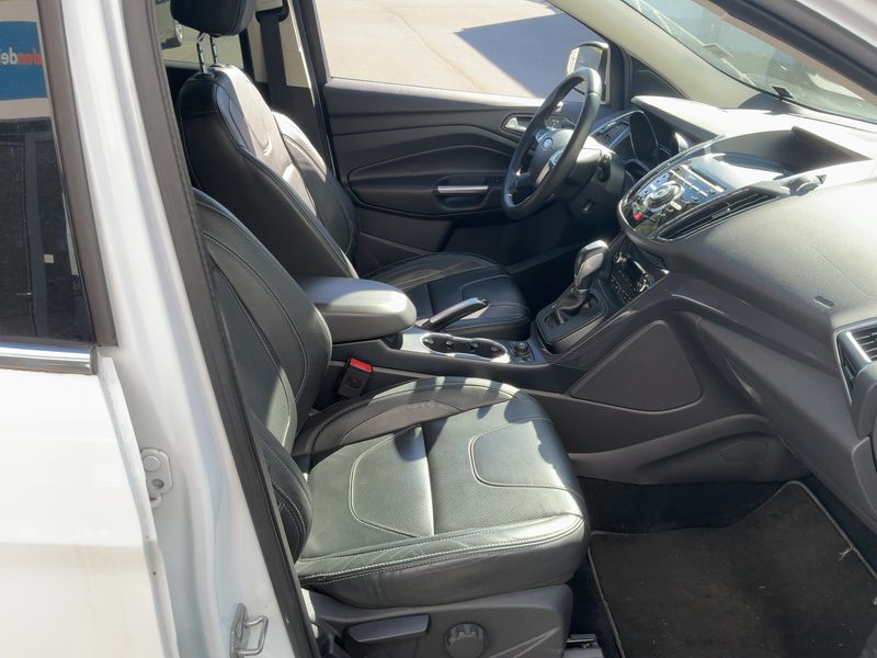 Ford Kuga 2.0 TDCi Individual 2014 – снимка 16