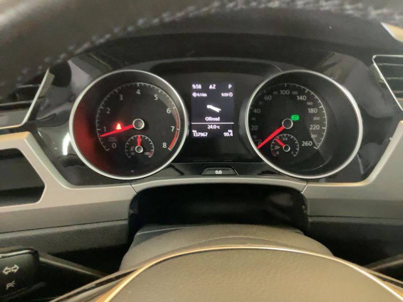 Volkswagen Touran 1.5 TSI ACT Comfortline BlueMotion Tech 2018 – снимка 18