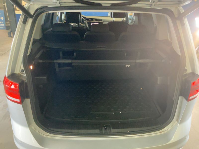 Volkswagen Touran 1.5 TSI ACT Comfortline BlueMotion Tech 2018 – снимка 15