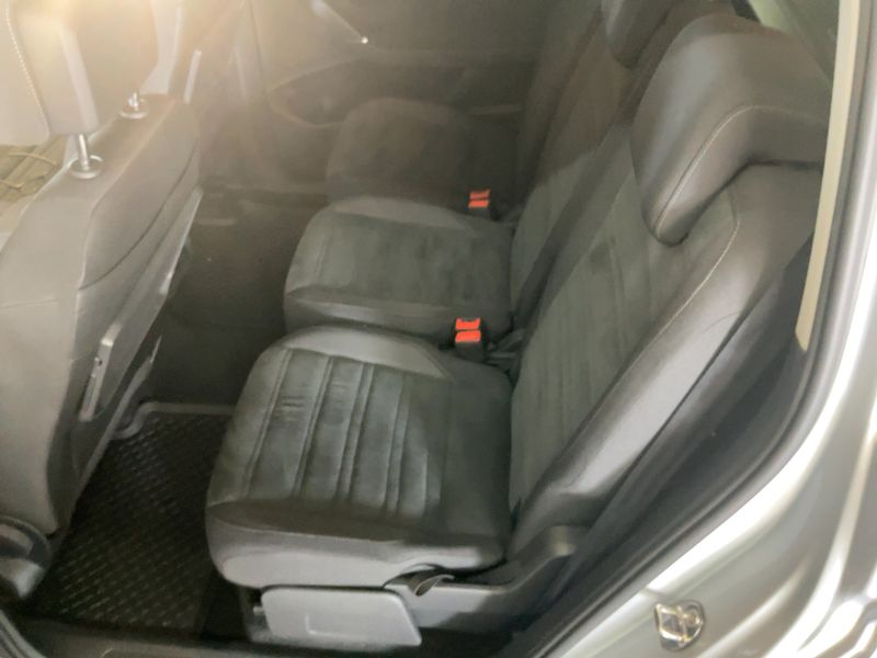 Volkswagen Touran 1.5 TSI ACT Comfortline BlueMotion Tech 2018 – снимка 19