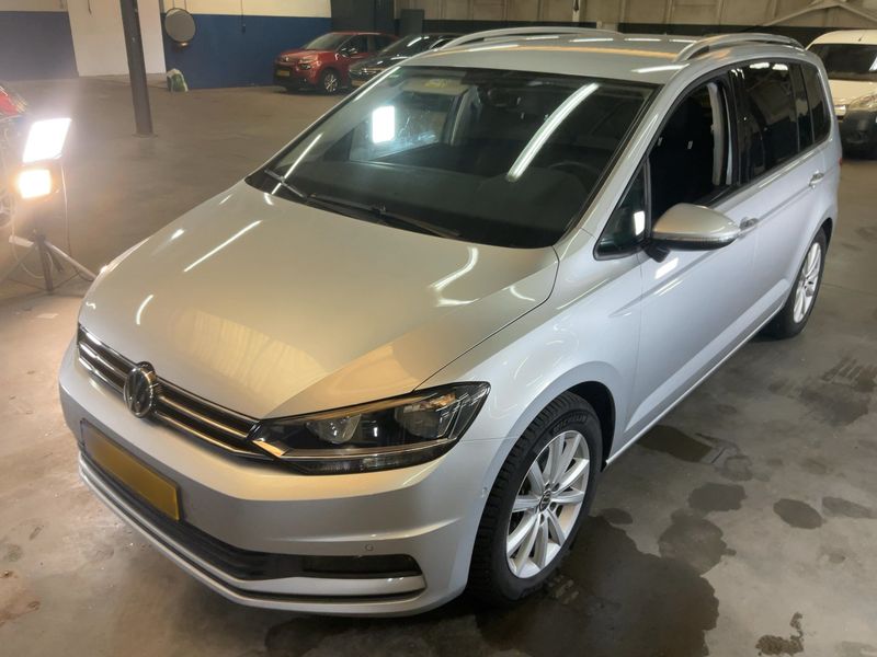 Volkswagen Touran 1.5 TSI ACT Comfortline BlueMotion Tech 2018 – снимка 1