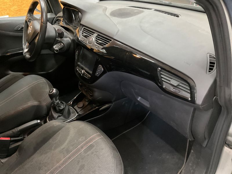 Opel Corsa 1.4 Color Edition 2017 – снимка 28