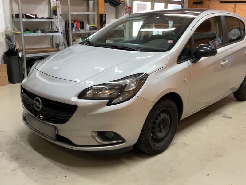 Opel Corsa 1.4 Color Edition 2017 – снимка 1
