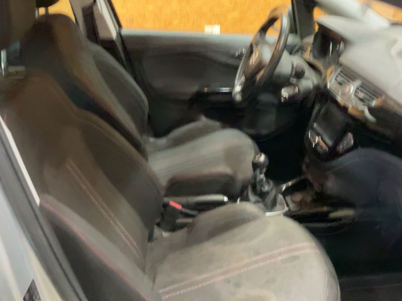 Opel Corsa 1.4 Color Edition 2017 – снимка 17