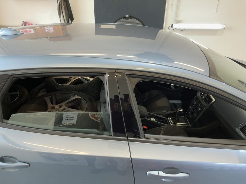 Volvo V40 2.0 D2 Momentum 2017 – снимка 13