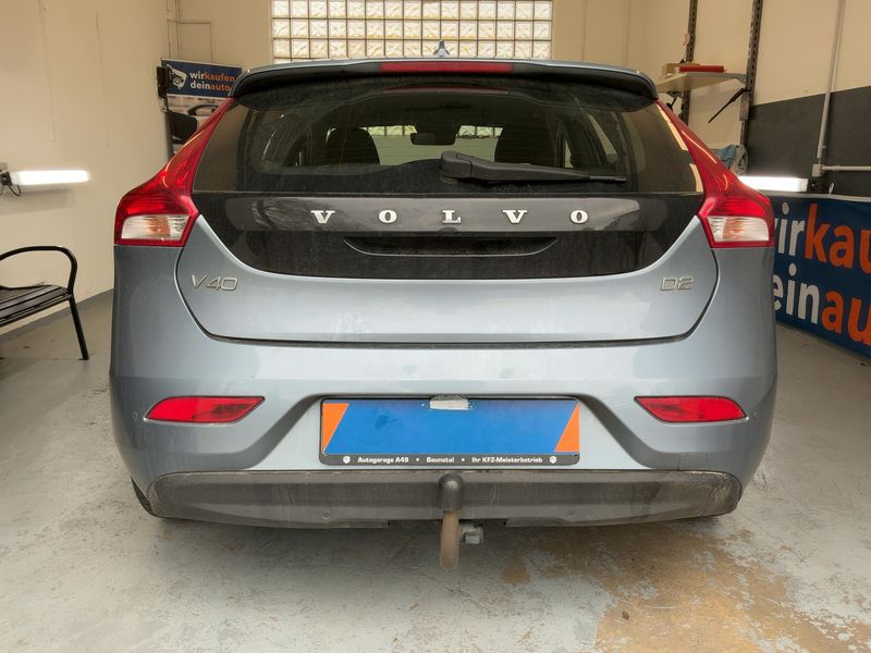 Volvo V40 2.0 D2 Momentum 2017 – снимка 7