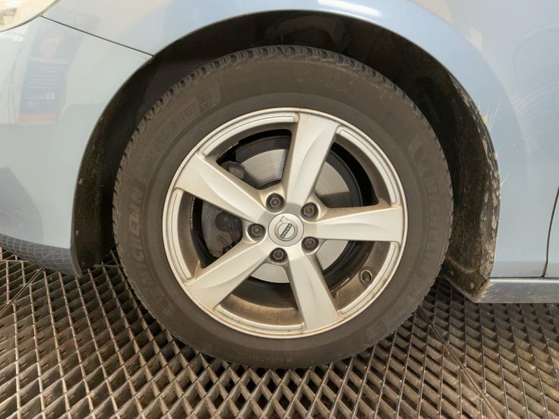 Volvo V40 2.0 D2 Momentum 2017 – снимка 3