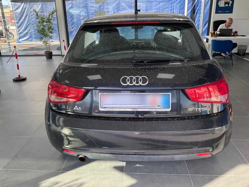 Audi A1 1.2 TFSI Attraction 2011 – снимка 7
