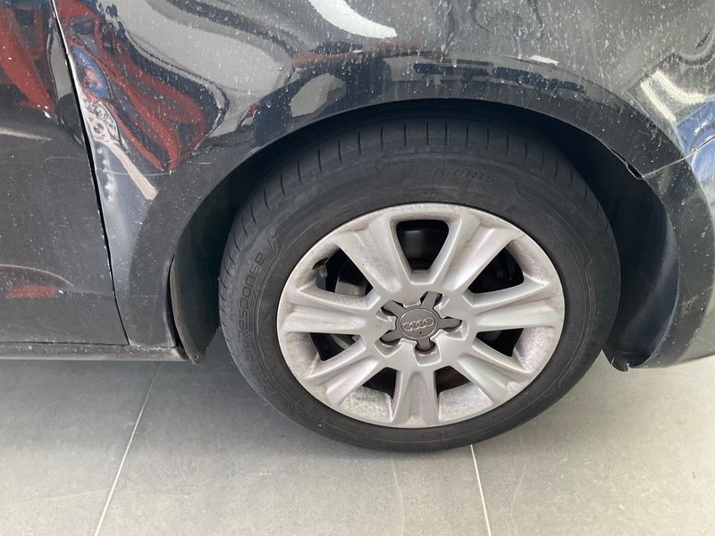 Audi A1 1.2 TFSI Attraction 2011 – снимка 11