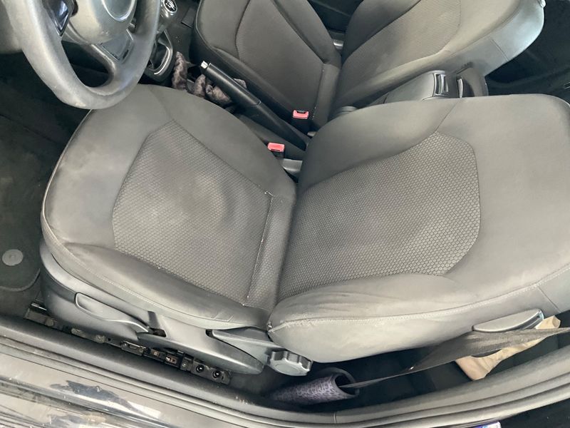 Audi A1 1.2 TFSI Attraction 2011 – снимка 23