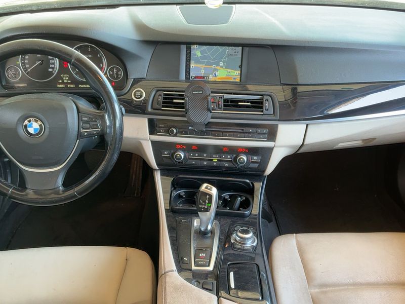 BMW 5er 520d 2011 – снимка 17