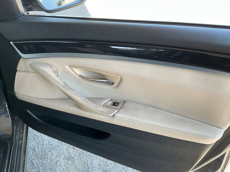 BMW 5er 520d 2011 – снимка 23