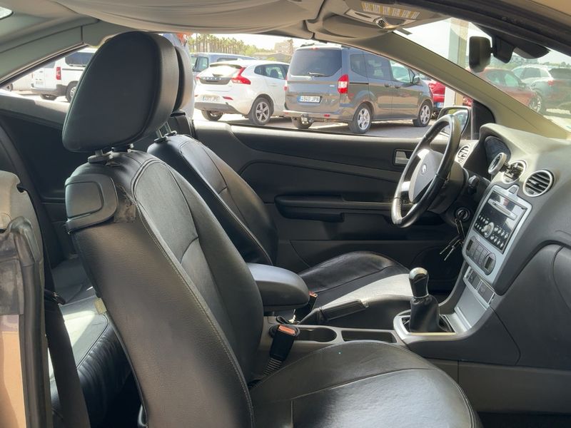 Ford Focus 2.0 Titanium 2007 – снимка 16