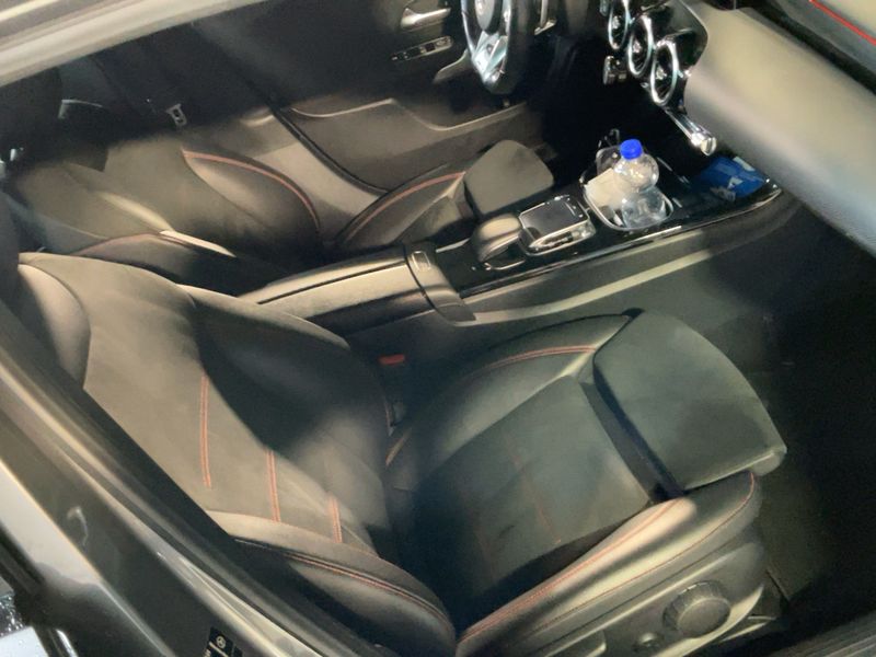 Mercedes-Benz A-Klasse Limousine A 200 AMG Line 2019 – снимка 16