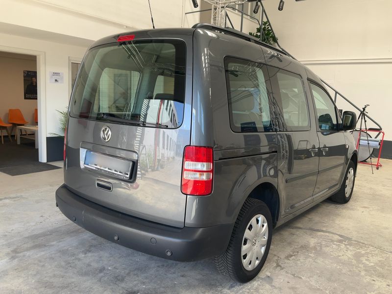 Volkswagen Caddy 1.6 TDI Trendline 2011 – снимка 8