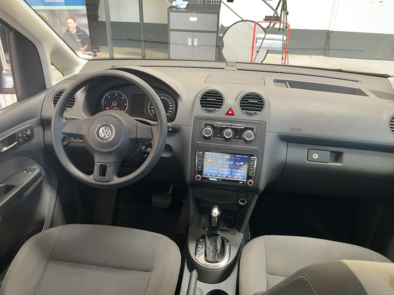 Volkswagen Caddy 1.6 TDI Trendline 2011 – снимка 17