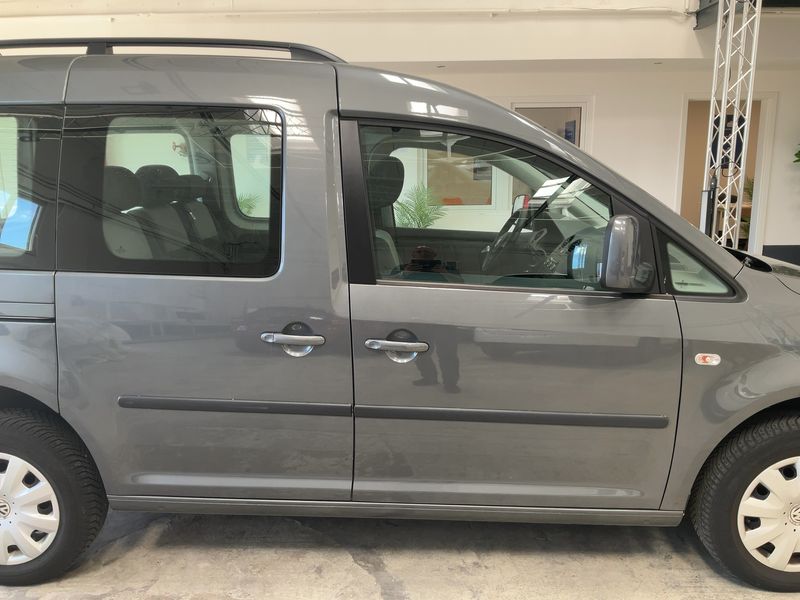 Volkswagen Caddy 1.6 TDI Trendline 2011 – снимка 10