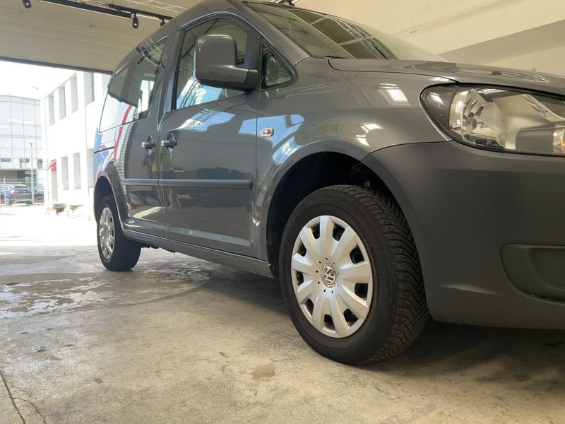 Volkswagen Caddy 1.6 TDI Trendline 2011 – снимка 12