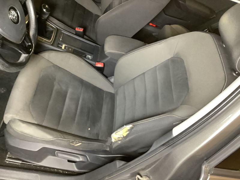 Volkswagen Golf VII 1.6 TDI Carat BlueMotion Tech 2013 – снимка 47