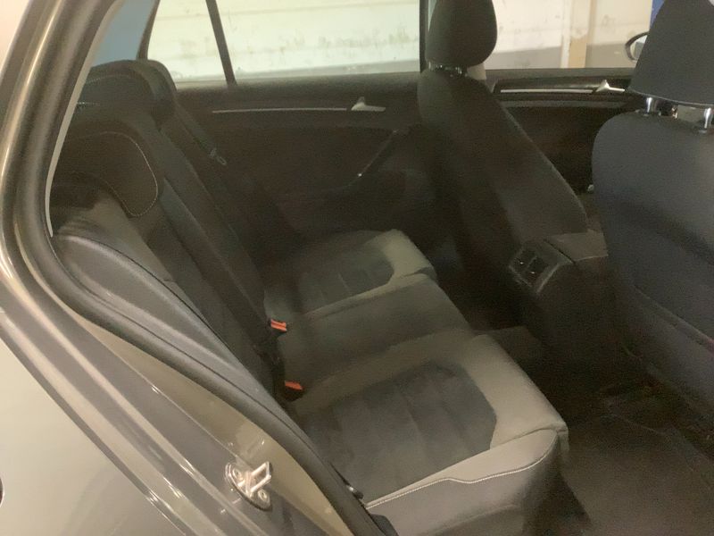 Volkswagen Golf VII 1.6 TDI Carat BlueMotion Tech 2013 – снимка 19