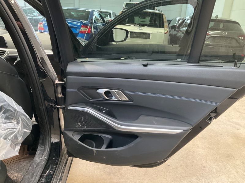 BMW 3er 330d xDrive M Sport 2019 – снимка 32