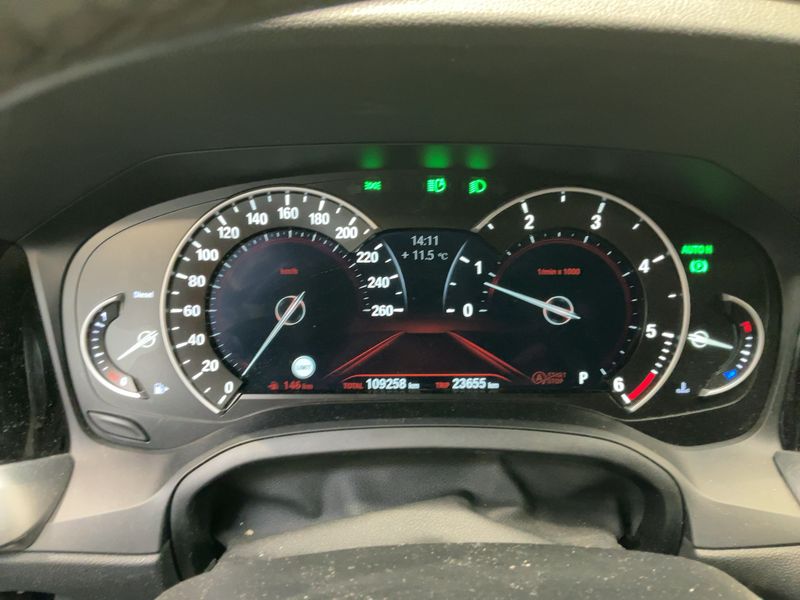 BMW 3er 330d xDrive M Sport 2019 – снимка 19