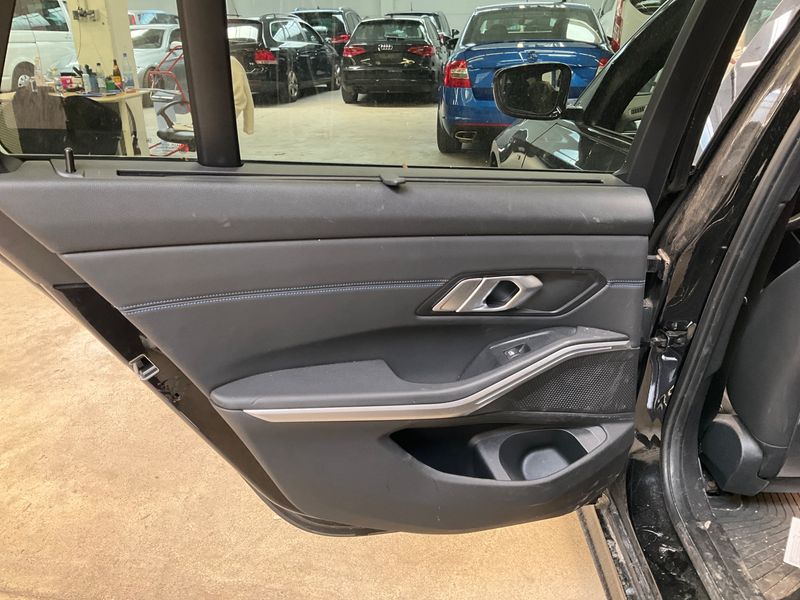 BMW 3er 330d xDrive M Sport 2019 – снимка 33