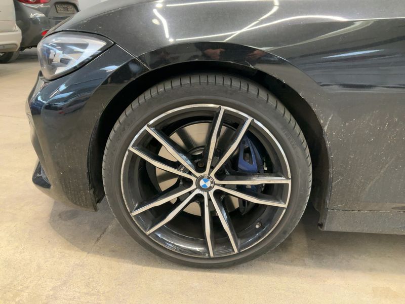 BMW 3er 330d xDrive M Sport 2019 – снимка 3