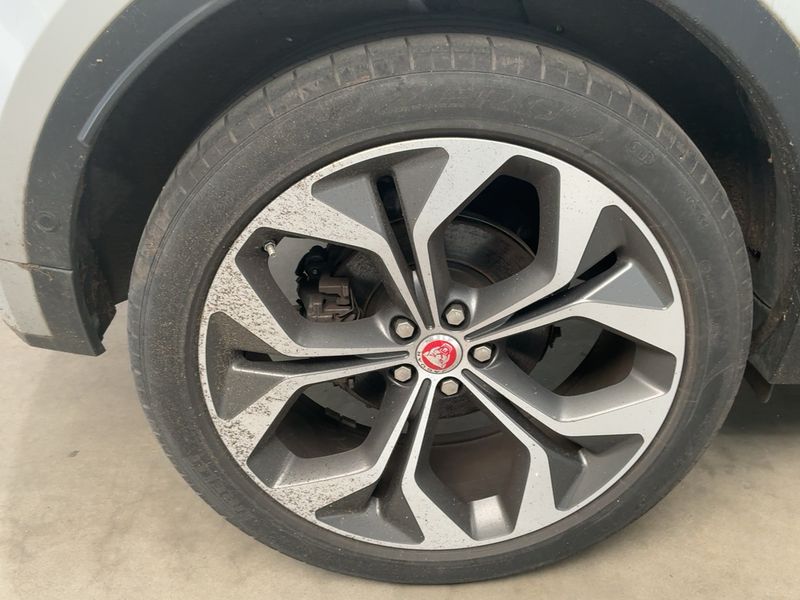Jaguar E-Pace D240 R-Dynamic HSE AWD 2018 – снимка 9