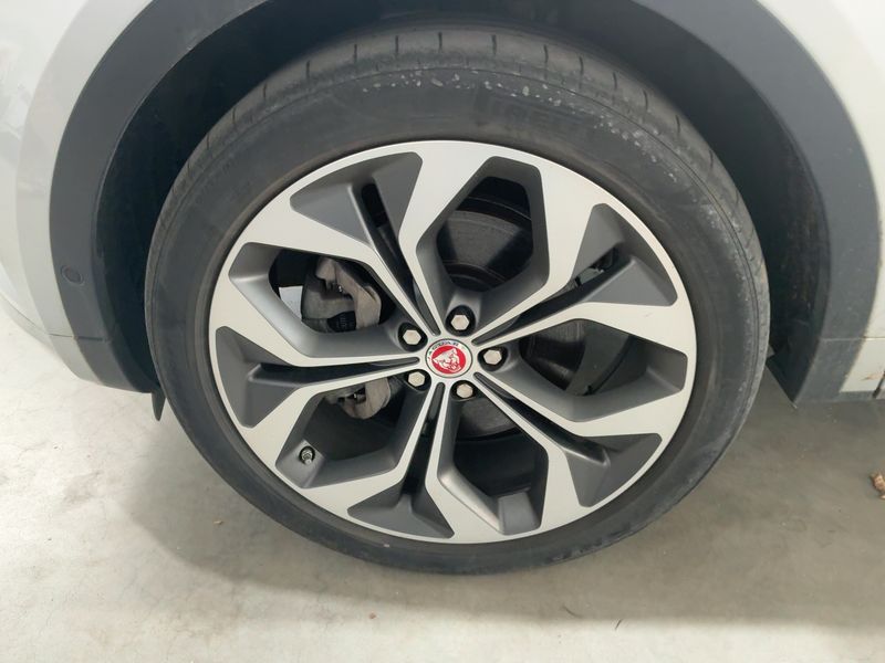 Jaguar E-Pace D240 R-Dynamic HSE AWD 2018 – снимка 3