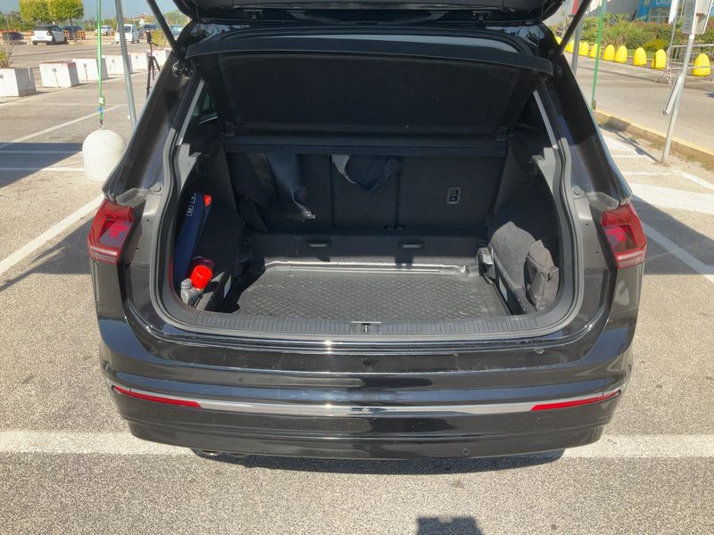 Volkswagen Tiguan 2.0 TDI Executive 4Motion BlueMotion Tech 2017 – снимка 15