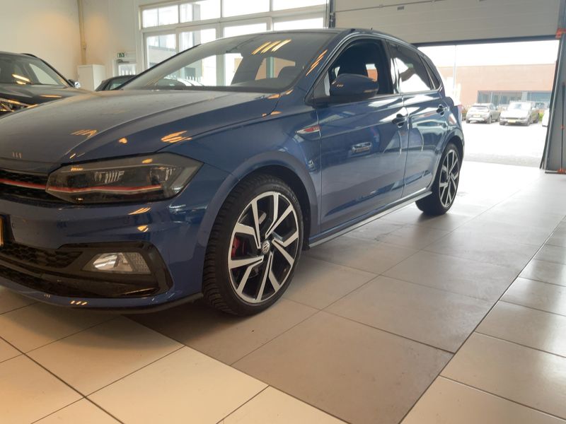 Volkswagen Polo 2.0 TSI GTI 2019 – снимка 2