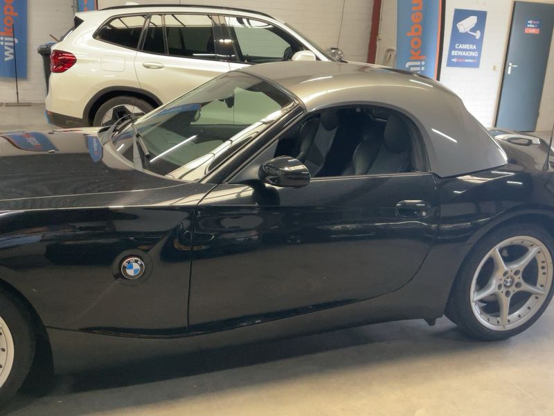 BMW Z4 3.0i 2004 – снимка 4