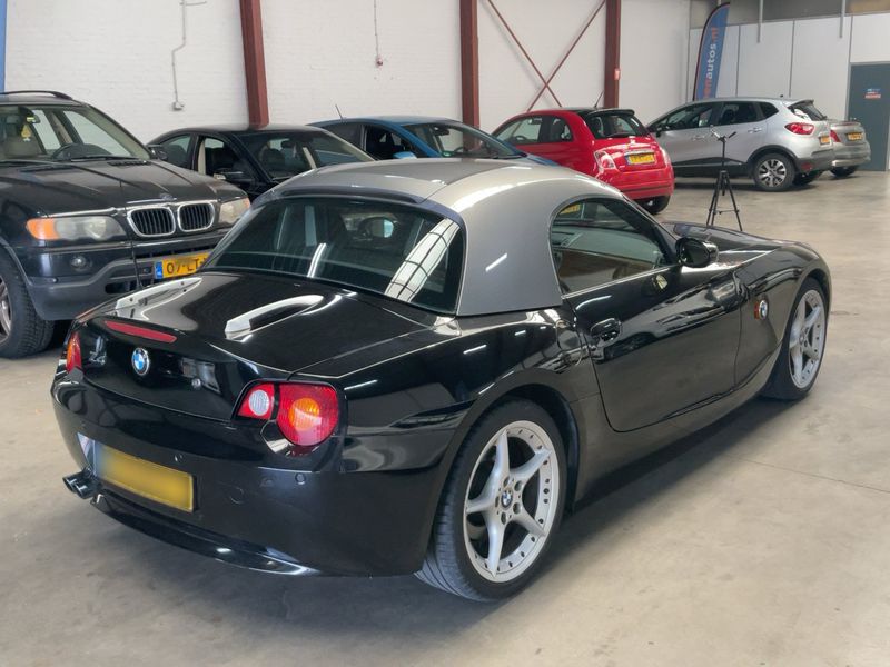 BMW Z4 3.0i 2004 – снимка 8
