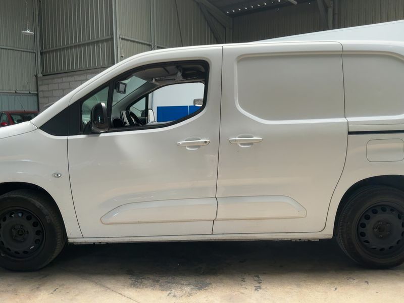 Citroen Berlingo 1.5 Blue-HDi Driver M 2021 – снимка 4